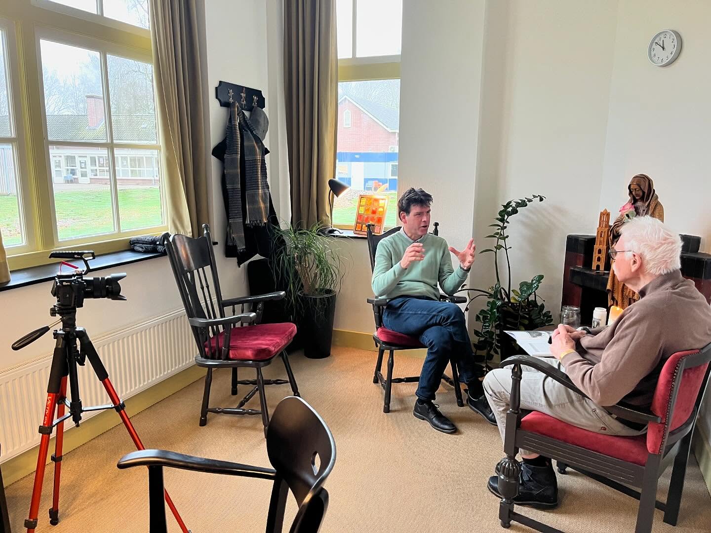 Afgelopen vrijdag gingen we oppad met onze videocamera voor een tv item aan de voeten van Franciscus @franciscuskapel die binnenkort tezien is bij @kijk.landparktv voor meer info / mogelijkheden check www.jnrecords.nl